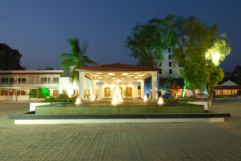 Chanakya Bnr Hotel ラーンチー エクステリア 写真